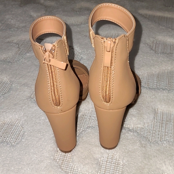 Top Moda beige heels - Picture 2 of 4